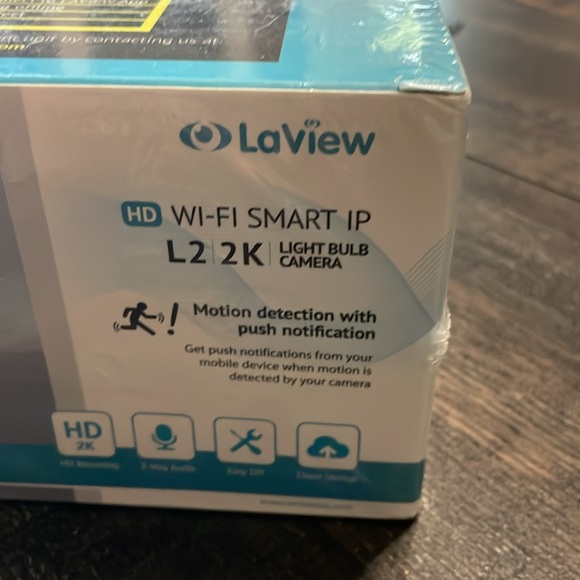 NEW NIB LAVIEW WIFI WIRELESS SMART CAMERA CAN SCREW IN LIGHT SOCKET - Picture 2 of 5